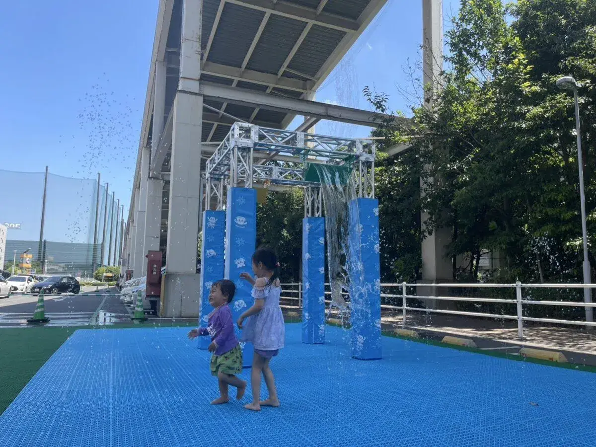 Aeon Mall Funabashi Công viên nước đứng đầu PV 2025