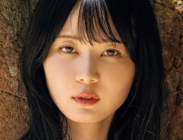 IKECHAN tung sách ảnh cuối, ảnh nude và phòng tắm gây mê