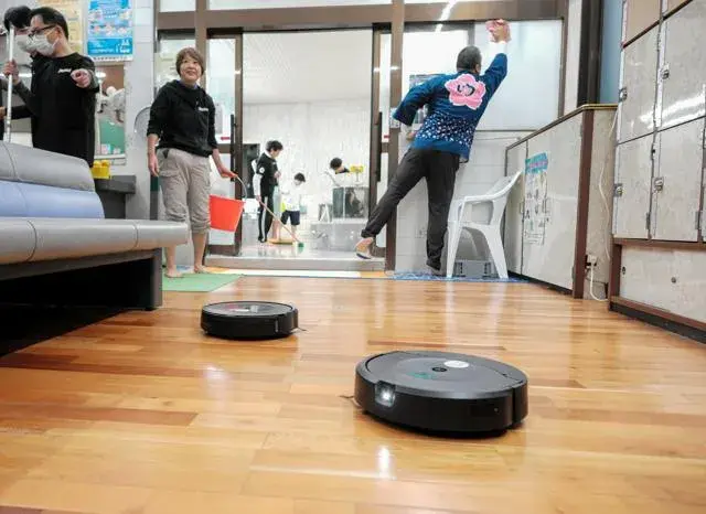 iRobot (Roomba) nộp đơn phá sản, Picea thâu tóm
