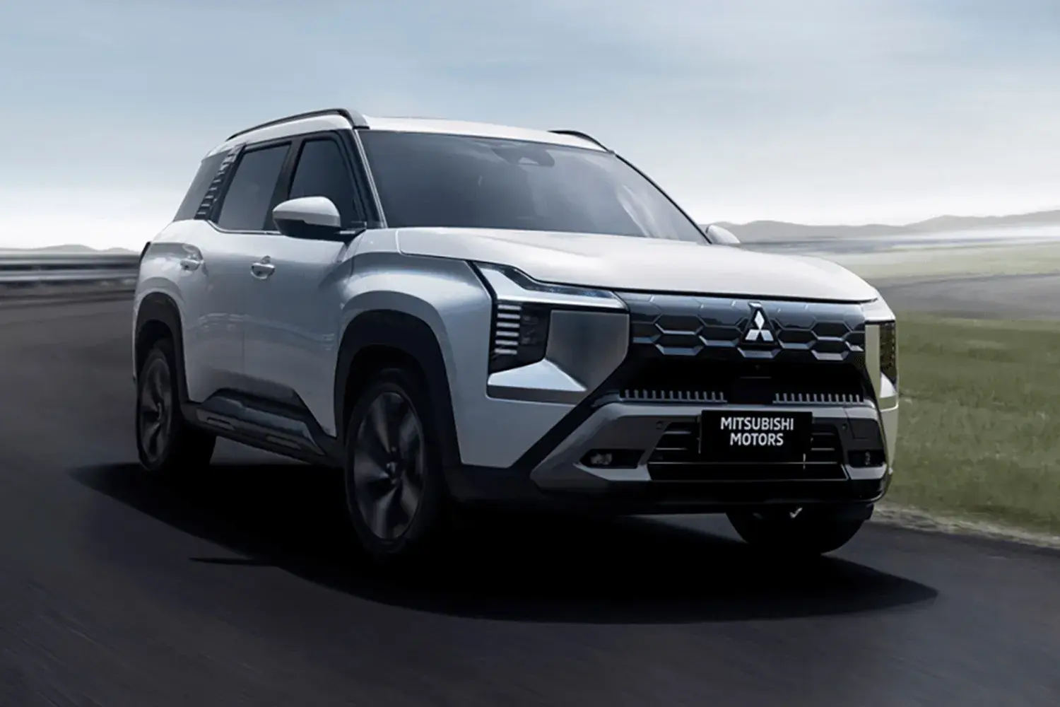 Mitsubishi Destinator SUV mới có thể hồi sinh Pajero?