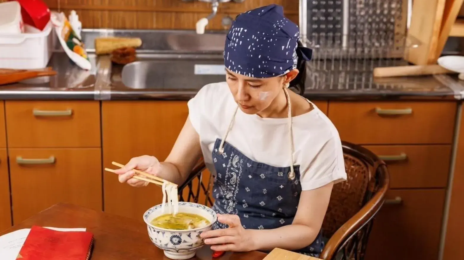 Nữ diễn viên trở lại vai chính sau 26 năm Ngạc nhiên trước môi trường làm việc 'trắng'