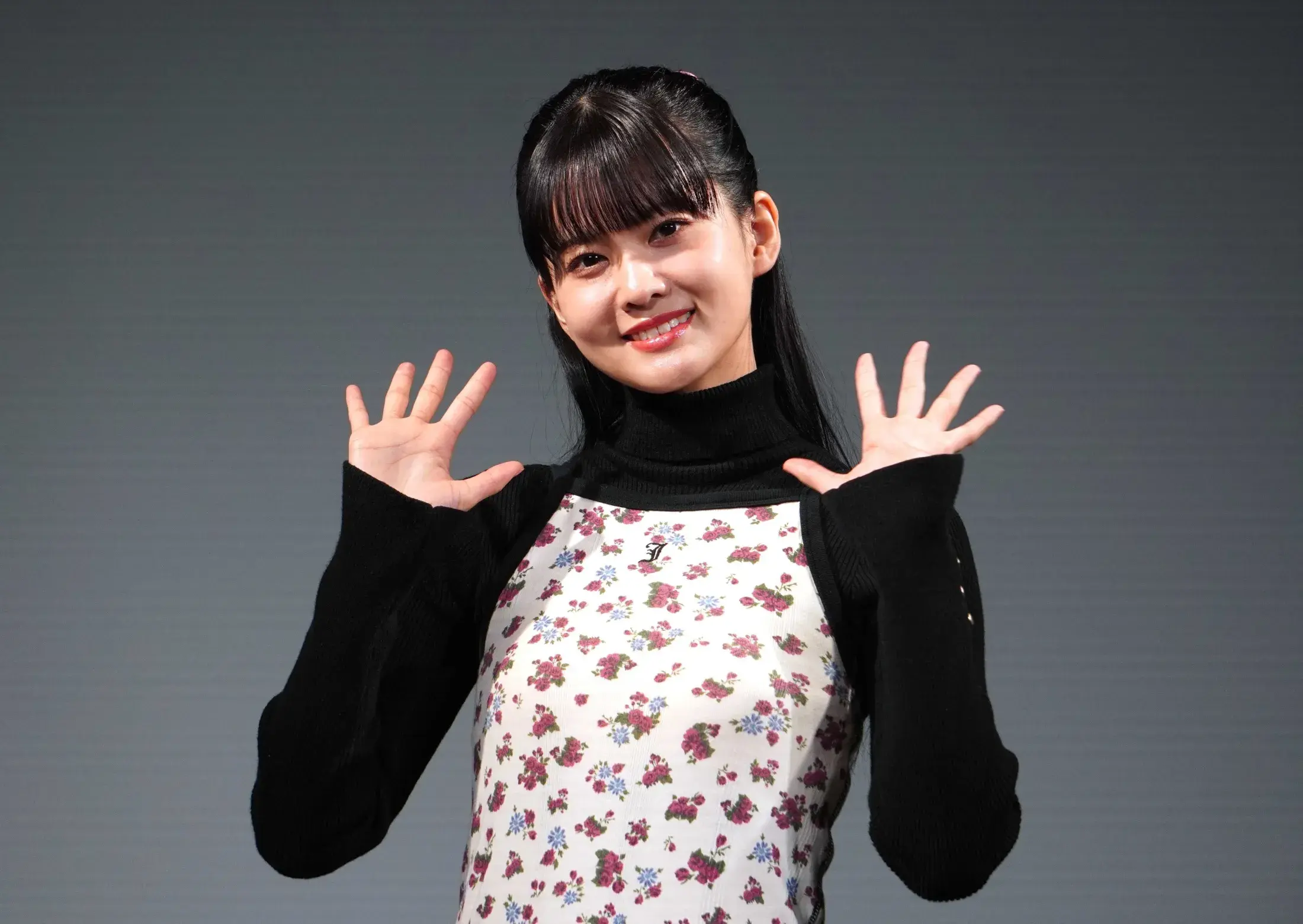 Onishi Aguri Ra Mắt Sách Ảnh 'LONG VACATION' Tại Việt Nam