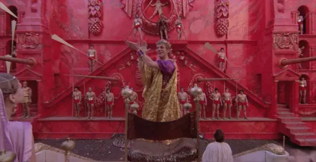 Phim điện ảnh 'Caligula' gây tranh cãi, 'Apocalypse Now' tốn kém