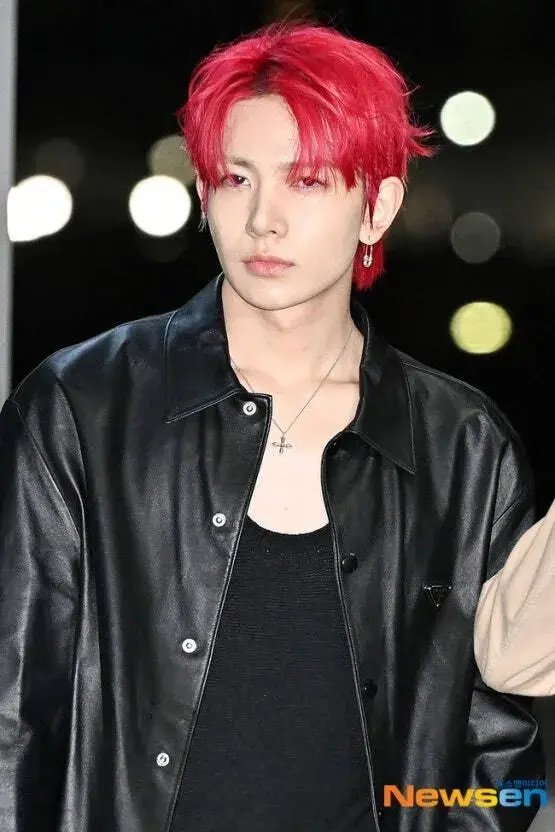 Trung tâm Hỗ trợ Hưu trí Quốc tế bị fan ENHYPEN gọi điện thoại liên tục