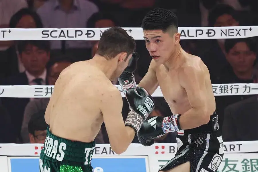 Võ sĩ Nhật thắng TKO cựu vô địch, tạo đà tranh đai thế giới