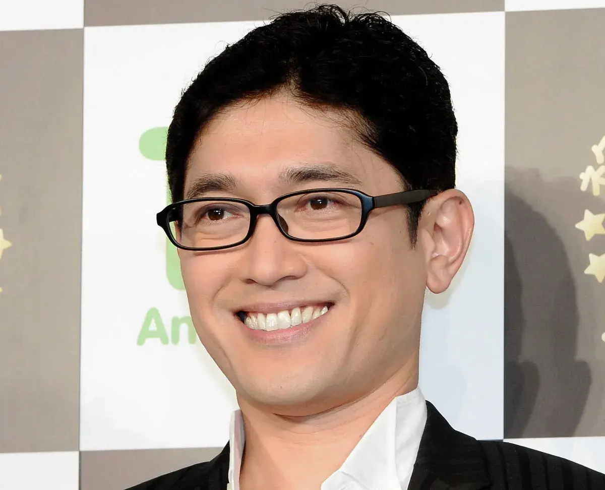 Hirohide Yakumaru ăn tối sang trọng, bay 'chớp nhoáng' thăm vợ con ở Hawaii